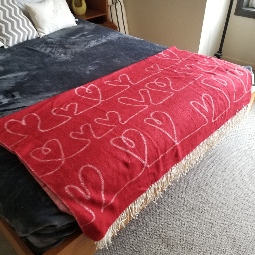 Red Heart Throw/Blanke
